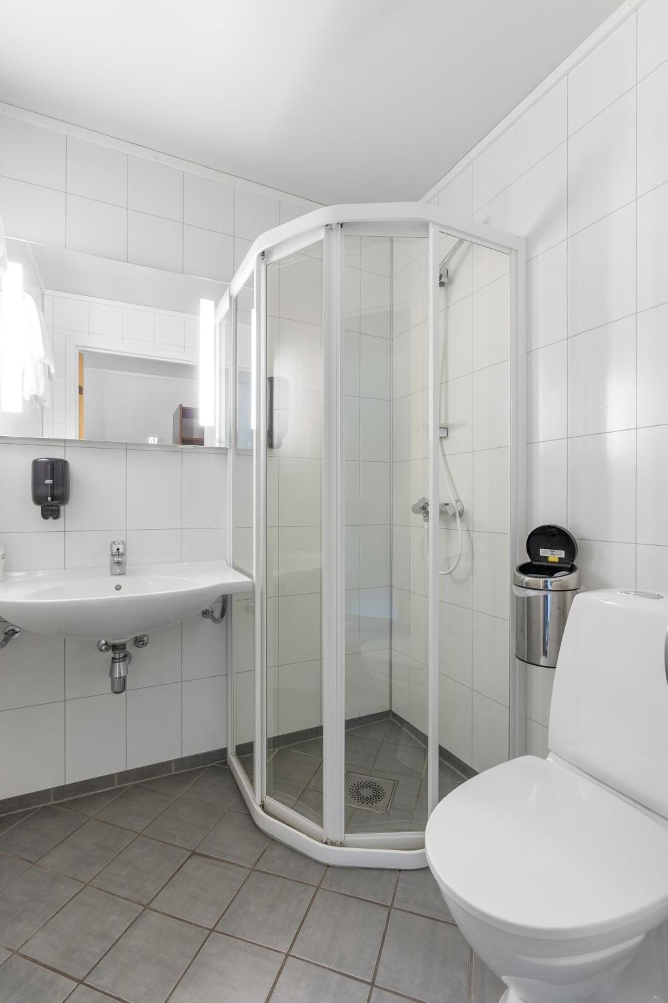Skagi Bed & Lodge Skaland Екстериор снимка
