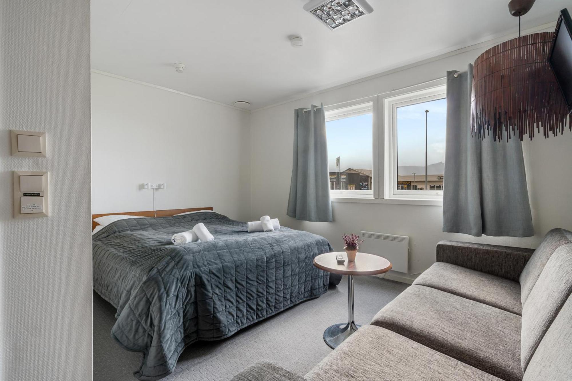 Skagi Bed & Lodge Skaland Екстериор снимка